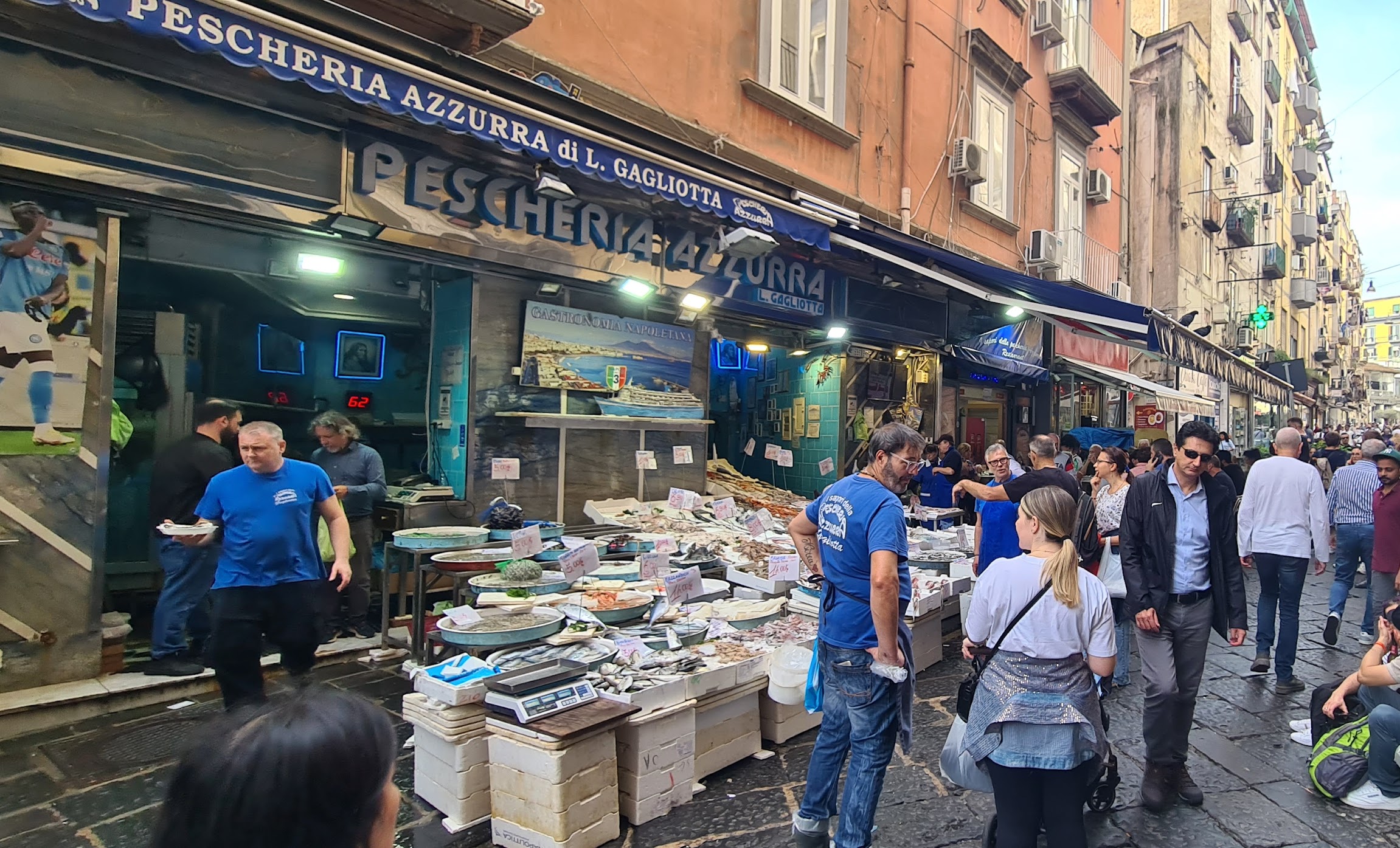 napoles_mercado.jpg